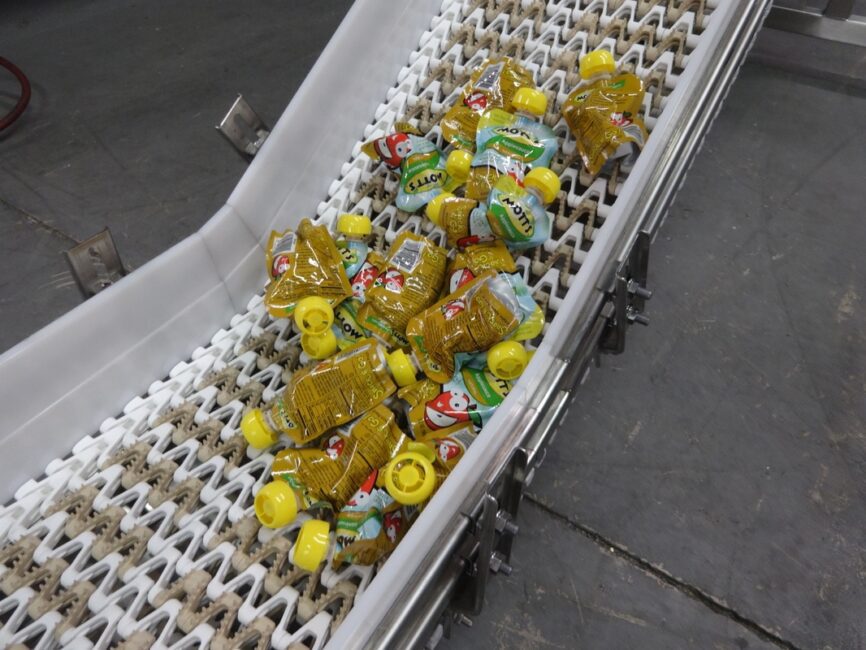 SpanTech conveyor system – curved setup