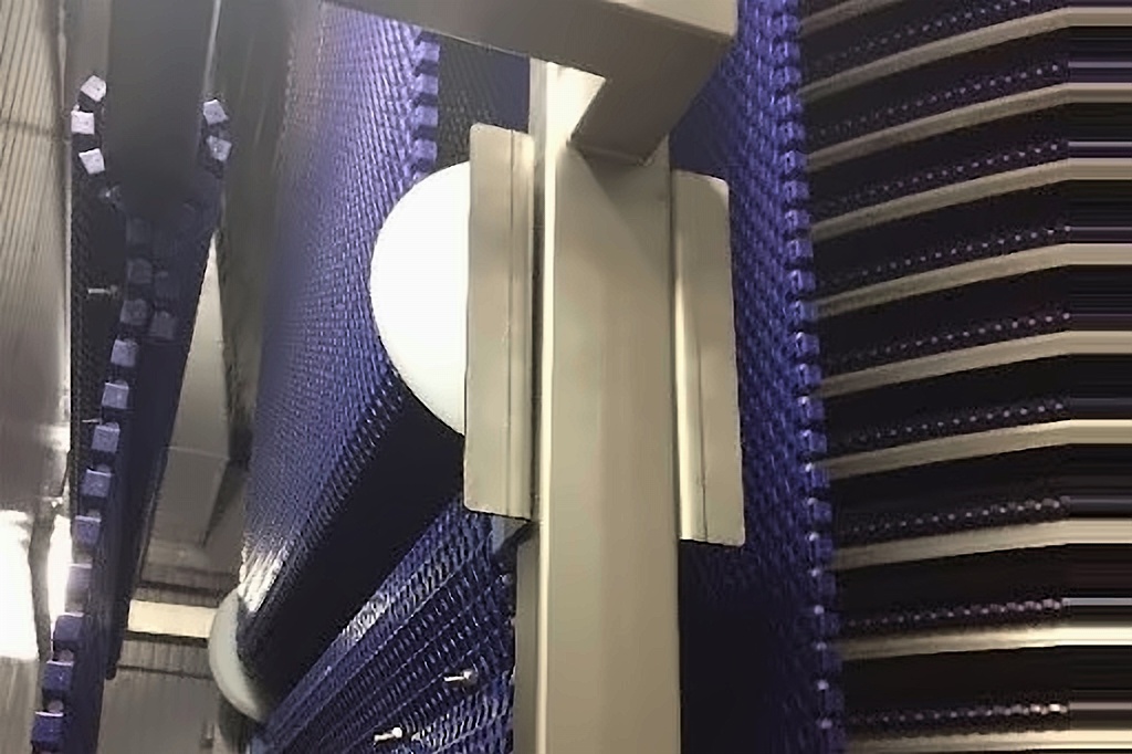 Spiral freezer airflow enclosure and belt design